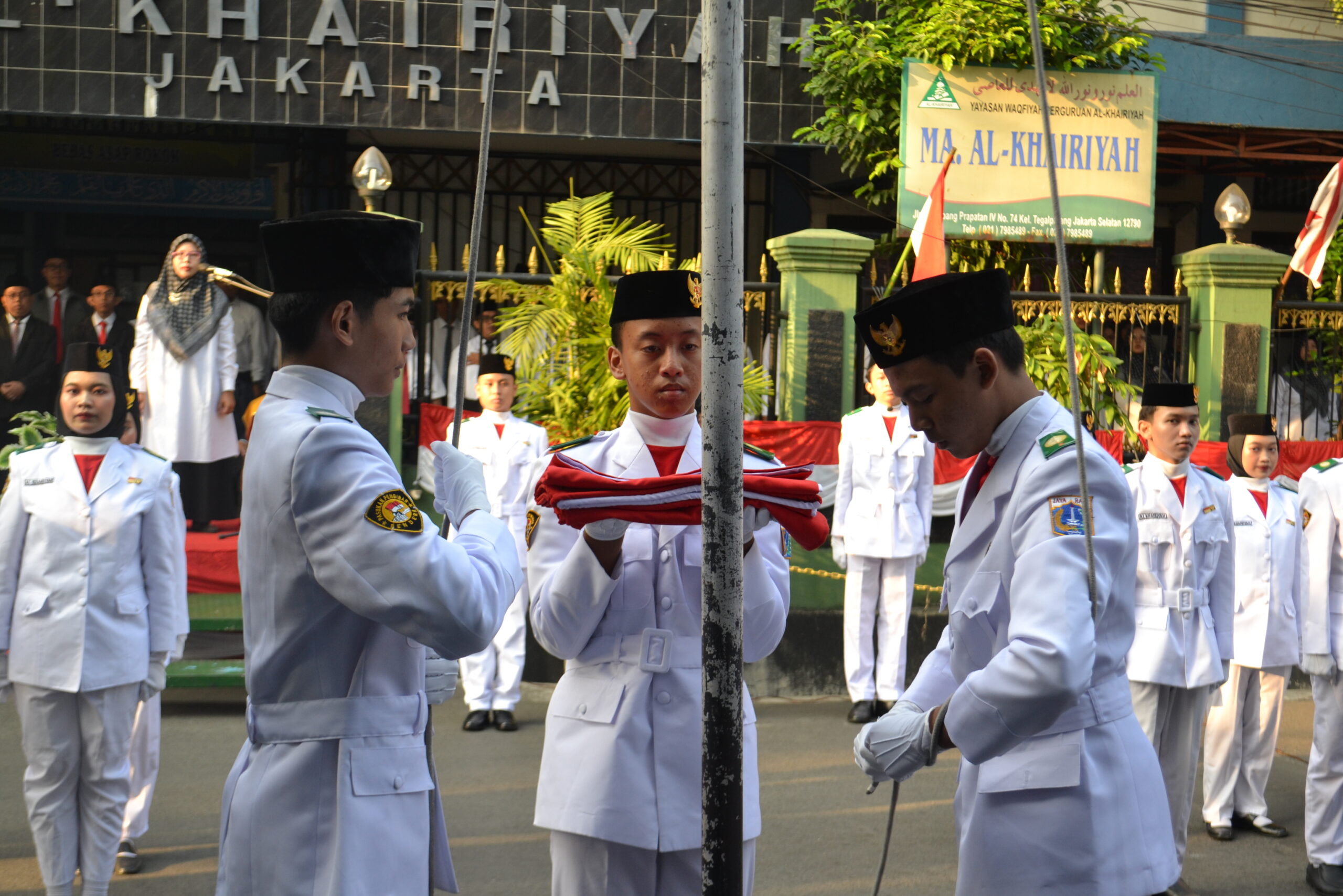 Pengibaran Bendera Hut RI ke 68